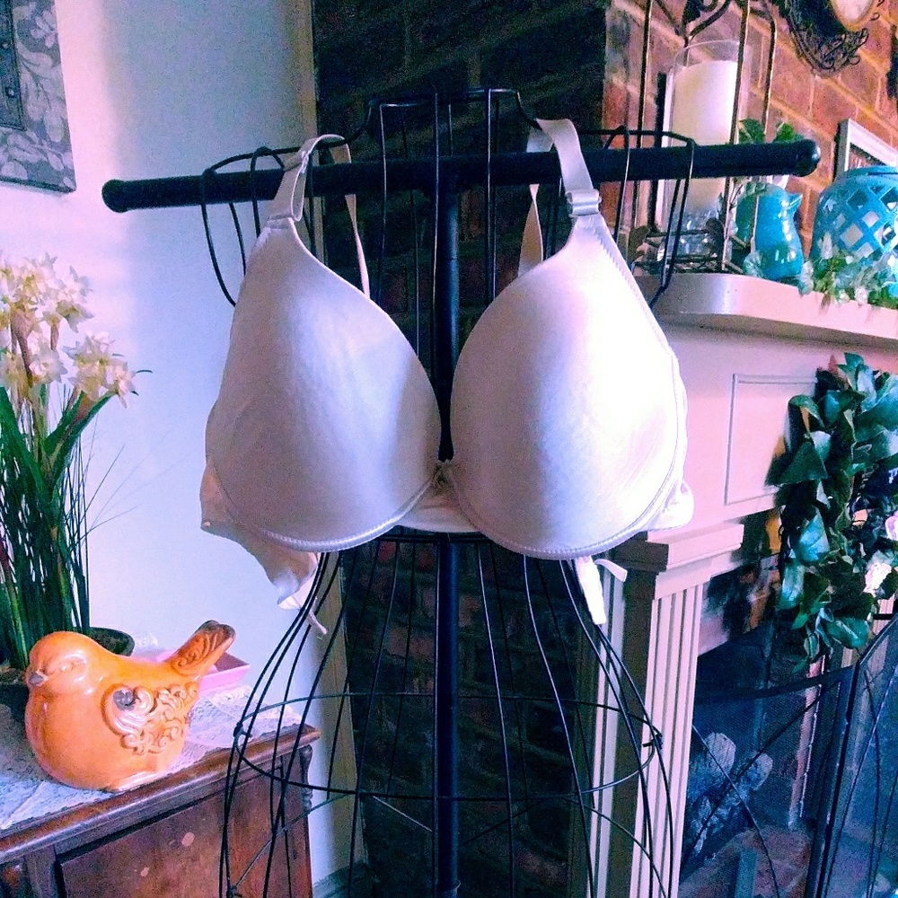 4 for $25 Playtex Bra 44DD